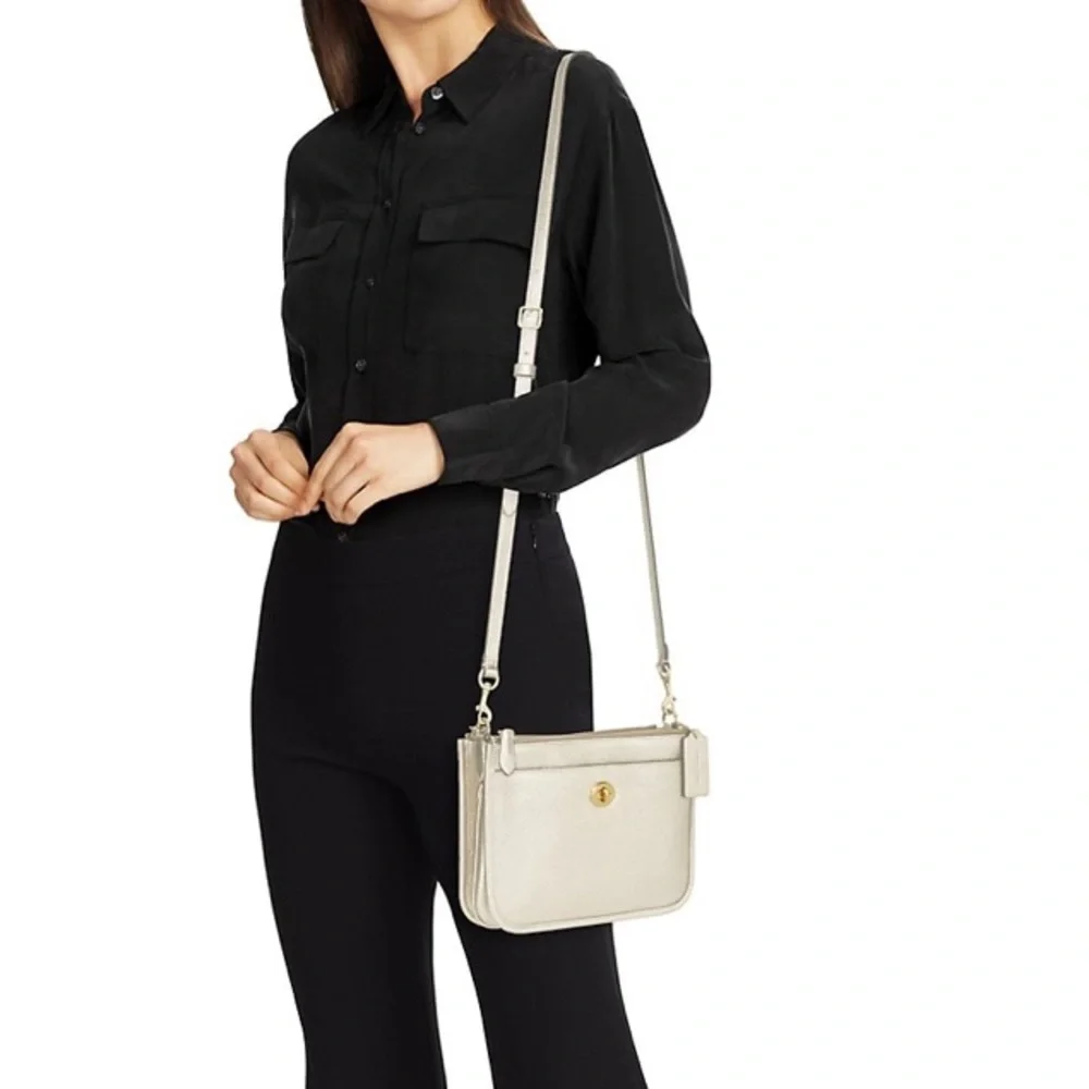 Authentic COACH 1941 Pebbled metallic gold leather 2 zip/Snap/Turnlock Crossbody - Picture 5 of 16